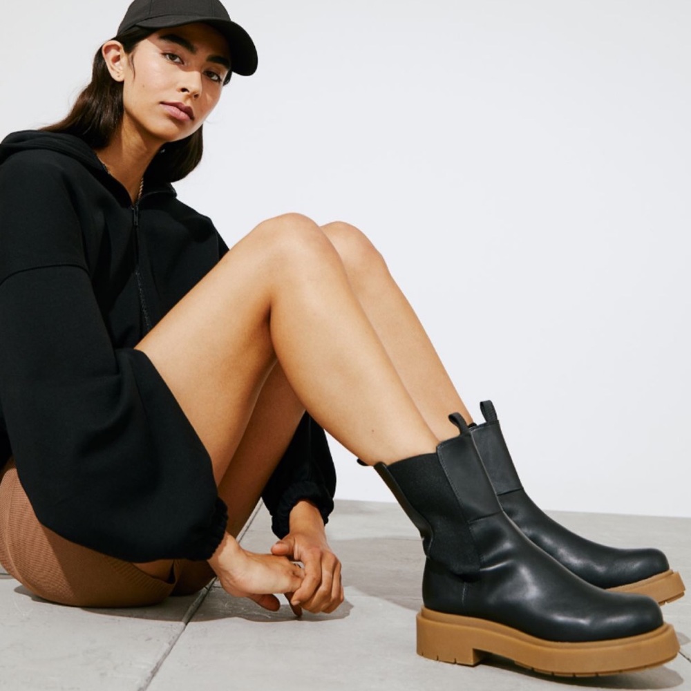 H&M Platform Chelsea Boot - Picture 9 of 16